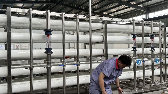 反滲透純水設(shè)備處理的過(guò)程與優(yōu)勢(shì)