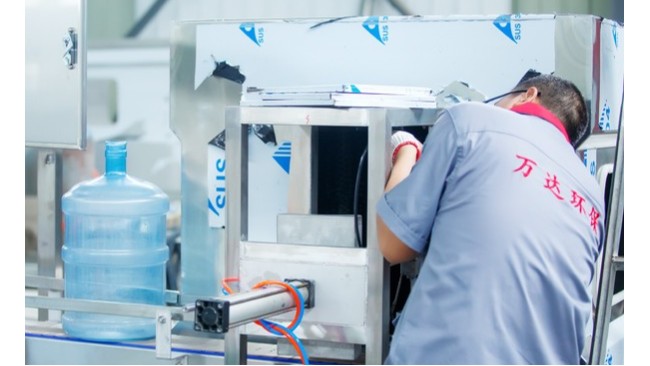 生產桶裝純凈水需要什么設備配置？