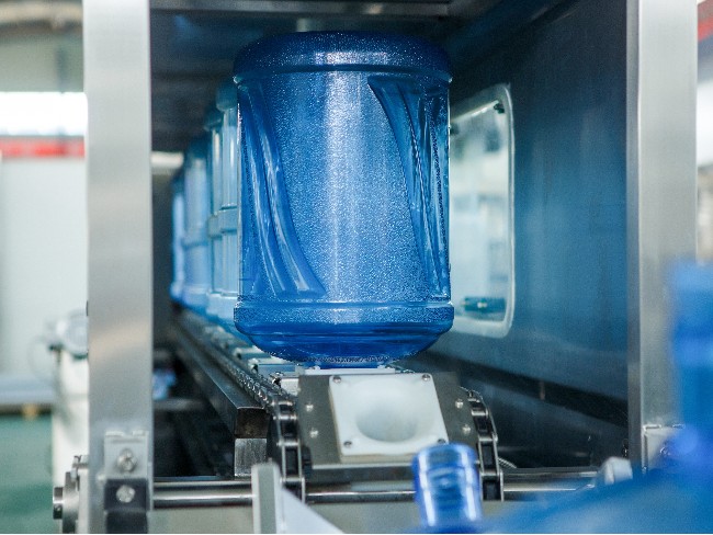 一套小型礦泉水設(shè)備多少錢(qián)