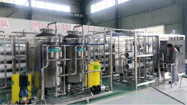 單極反滲透凈水設(shè)備 70噸雙級(jí)反滲透設(shè)備
