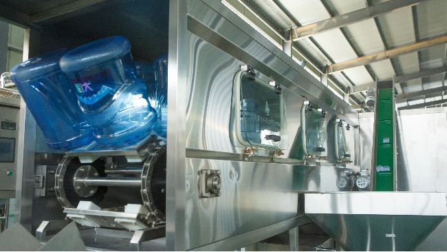 河南萬達(dá)環(huán)保桶裝水設(shè)備優(yōu)勢